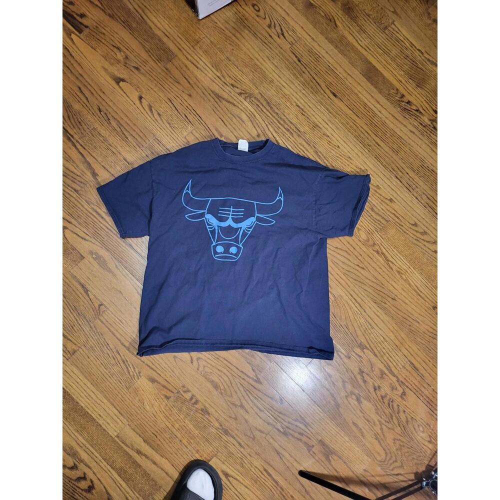 PORT &  COMPANY CORE COTTON  Bulls T-Shirt Size XL  Navy Blue